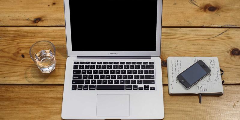 摩旅不断联！骑行服、头盔与蓝牙耳机的续航充电全攻略