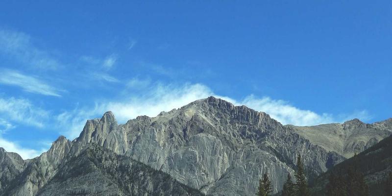 骑行记录不断电!摩托车运动相机存储与供电全攻略:从SD卡到外接电源,守护每一次安全驾驶